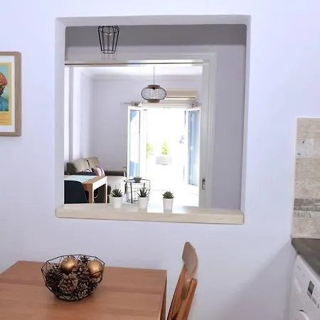 Апартаменты Proteus Elegant In *