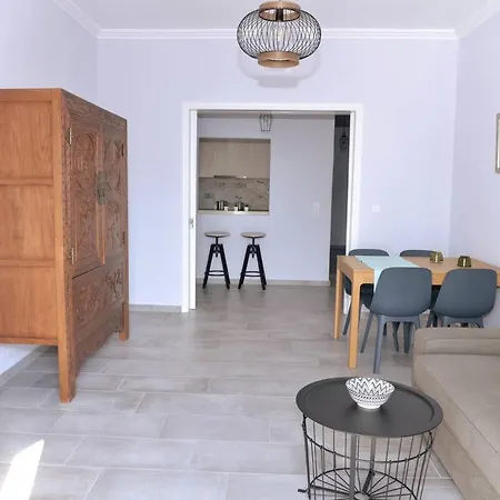 Proteus Elegant In Appartement *