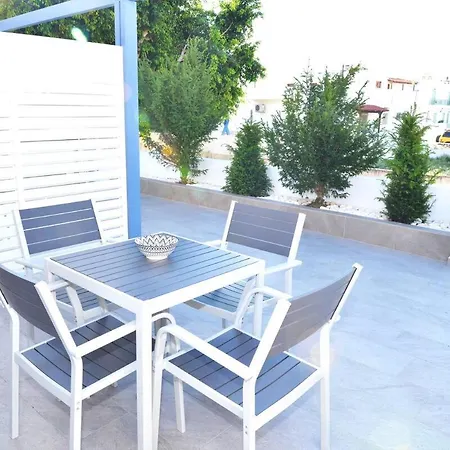 Proteus Elegant In Adámas